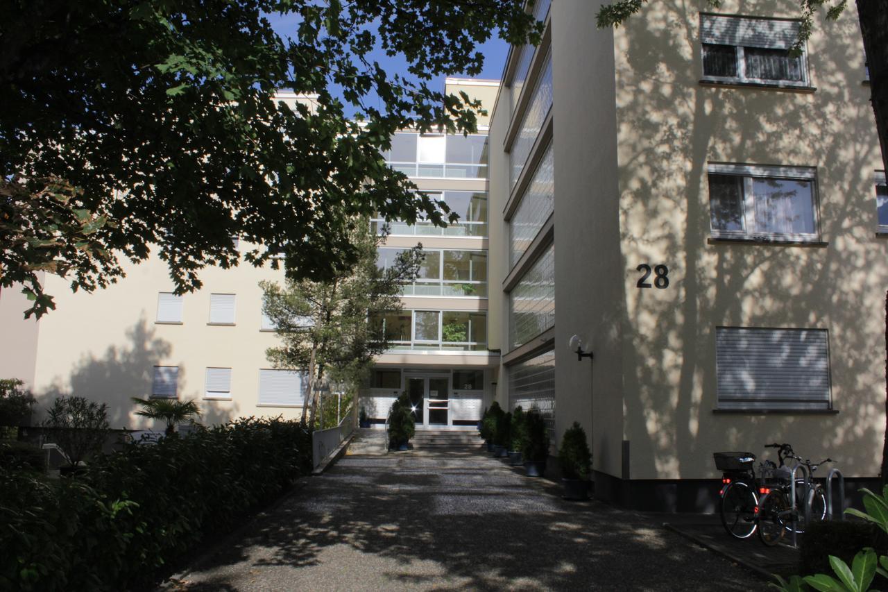MariaPrimaVera Apartment am Kurpark mit Schwarzwaldblick * * * * Bad Krozingen Bagian luar foto