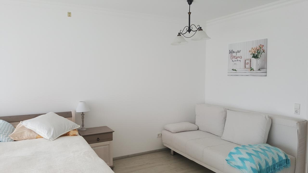 MariaPrimaVera Apartment am Kurpark mit Schwarzwaldblick * * * * Bad Krozingen Bagian luar foto